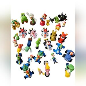 Mario, Pokemon Figures